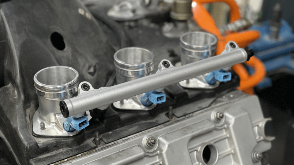 IslandWorks Precision Fuel Rail Regulator right